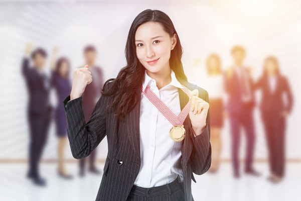 績效考核：評估員工成果，為晉升和獎(jiǎng)懲提供依據(jù)