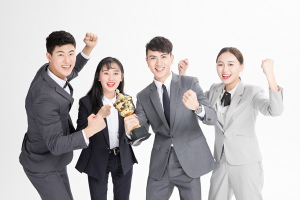 全面薪酬戰略實施：提升員工滿意度，提升企業績效