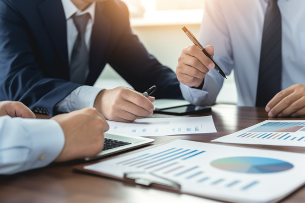 企業(yè)設(shè)立預(yù)算管理小組是不是由個人組建的？
