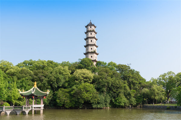 集團戰(zhàn)略落地難，溫州集團管控咨詢公司如何助力高效執(zhí)行？