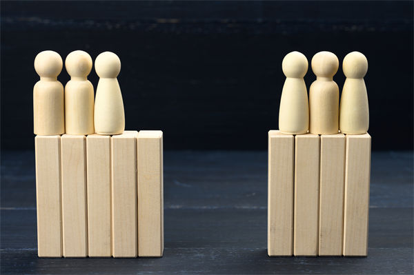 企業文化標語掛滿墻，為何員工依然缺乏認同感？